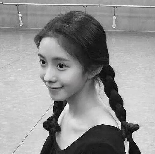 流动性很小，，，许多干了十多年的老同事，，，很是适合恒久生长，，，若是很缺钱的话可以思量互联网大厂，，，恒久稳固生长可以来这里，，，看小我私家的需求吧！